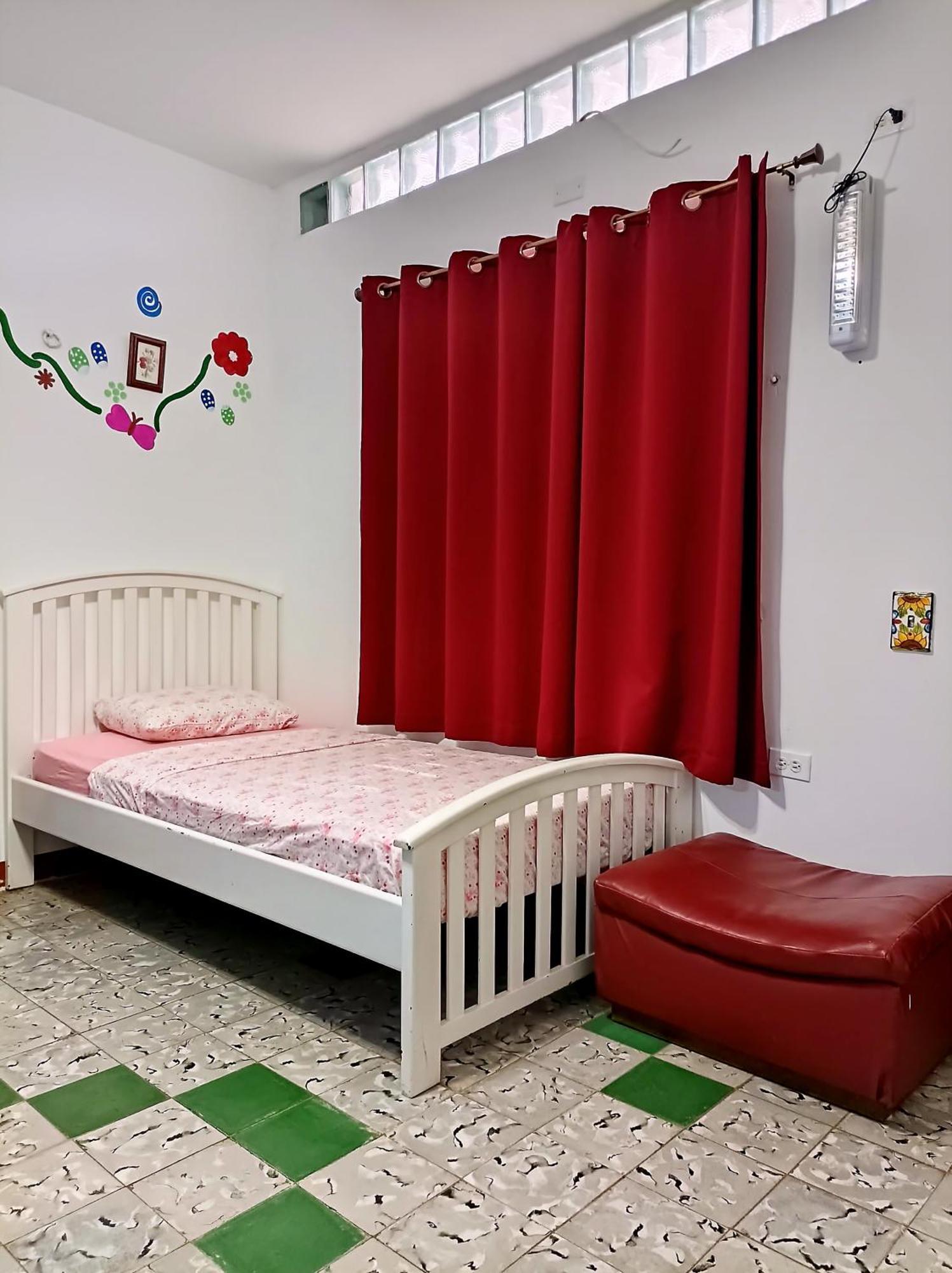Las Catalinas Anton Panama Room photo
